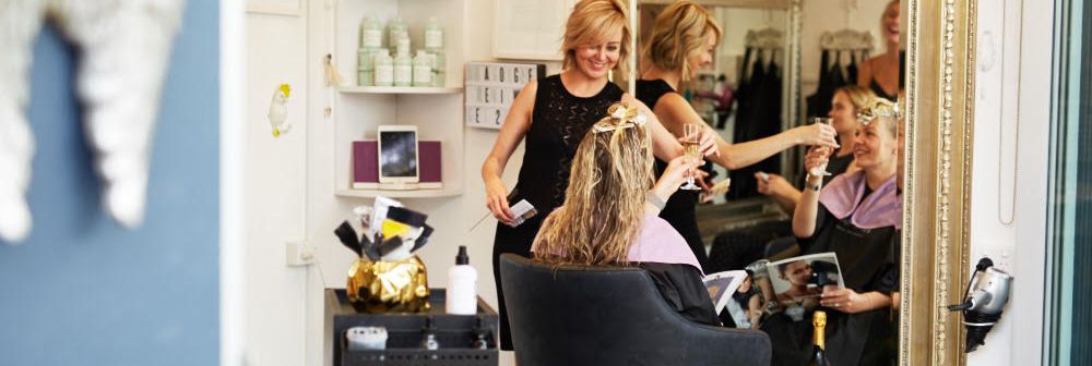 Be an Expert Hair Dressing Specialist and Earn Handsomely