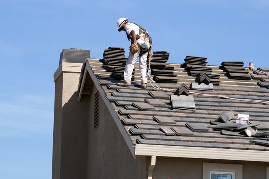 roof restoration services 